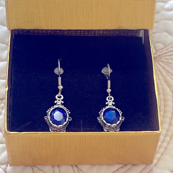 Vintage Elegant Teardrop Crystal Drop Dangle Earrings Delicate Jewelry - Picture 5 of 7